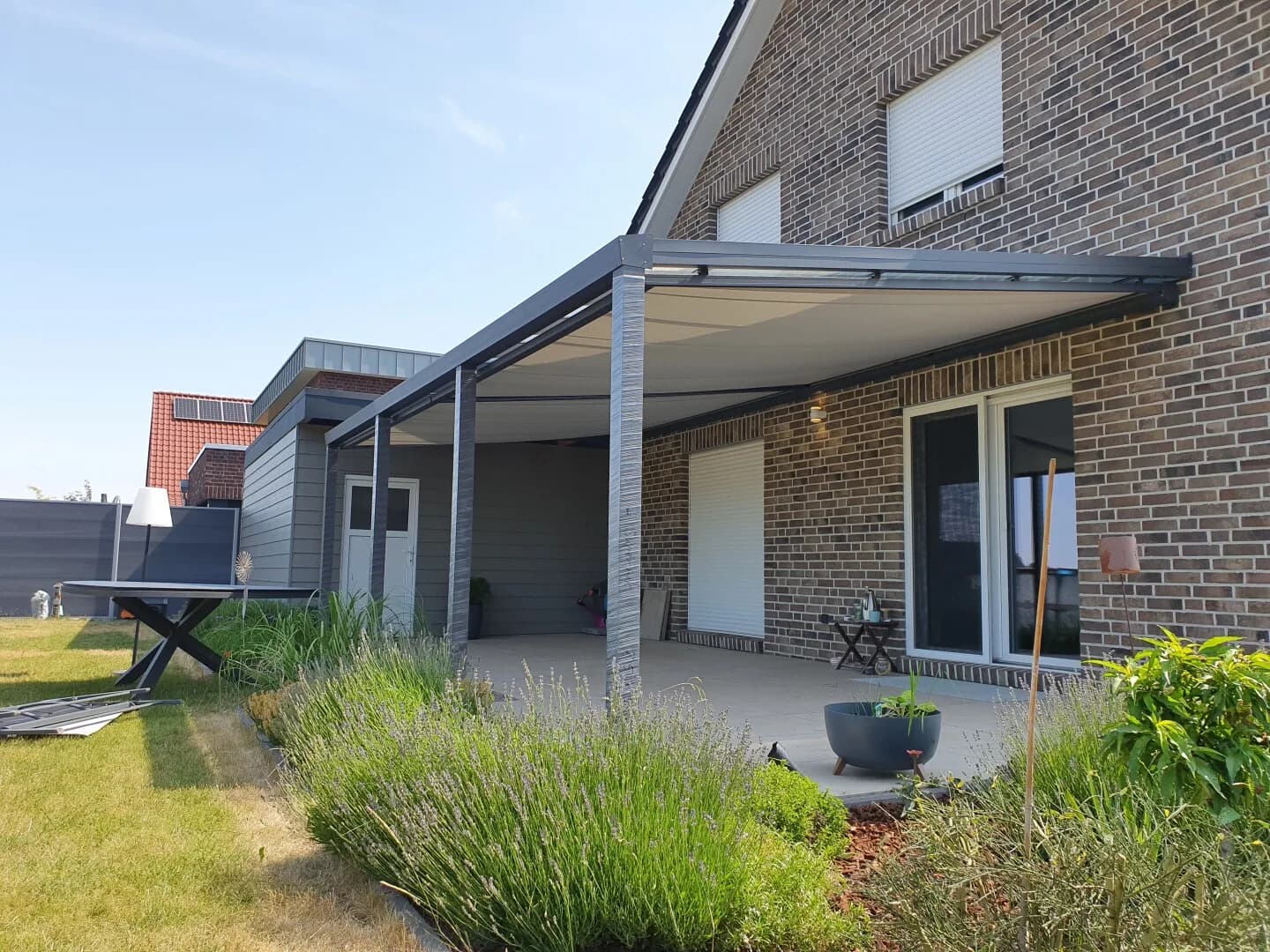 Projekt Berlin – Premium-Aluminiumdach