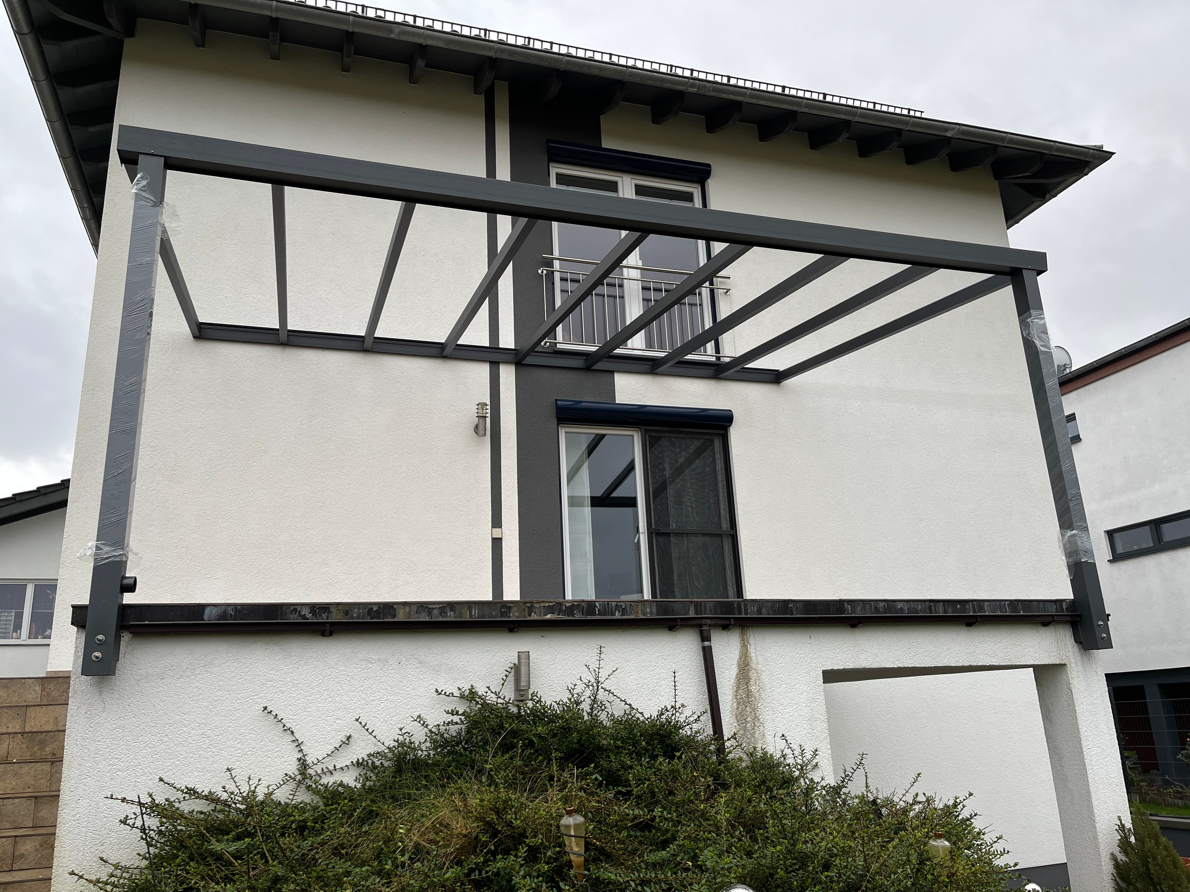 Eingangsdächer Referenz 11 – Breites Portaldach