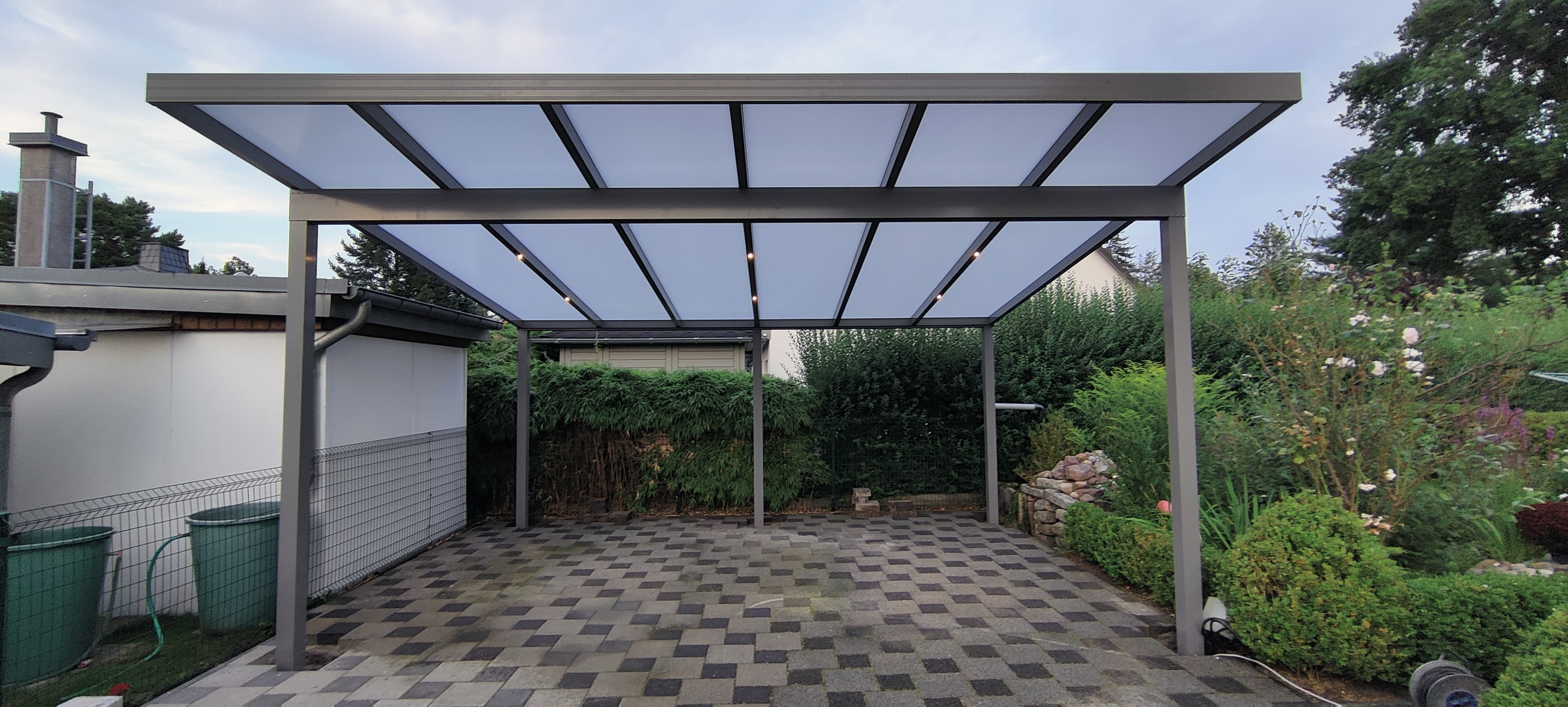 Carports Referenz 10 – Carport mit Dachbegrünung